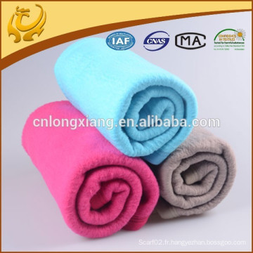 Fabrication propre Fibre de haute qualité teint en couleur solide Hot Selling Winter Baby Blanket Fabricants Chine